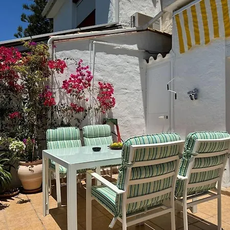 Exotic House With Jacuzzi, Near The Sea ميخاس