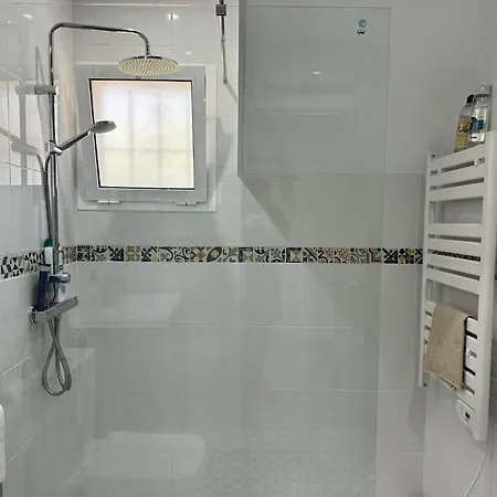 شقة Exotic House With Jacuzzi, Near The Sea ميخاس